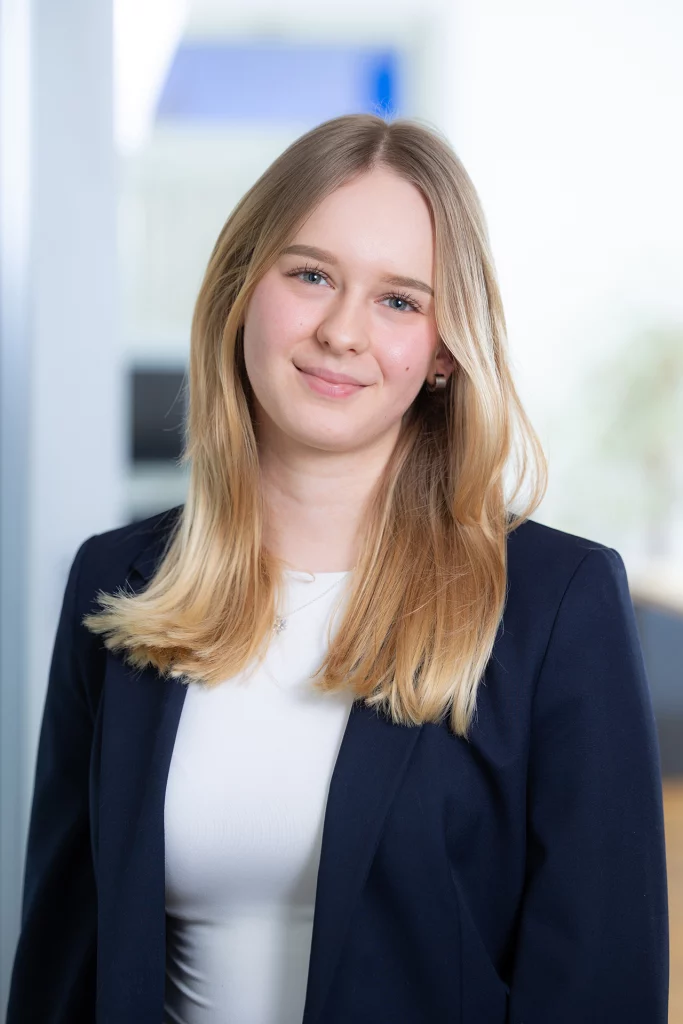 Nele Kunz Auszubildende zur Rechtsanwaltsfachangestellten - Steinbock & Partner