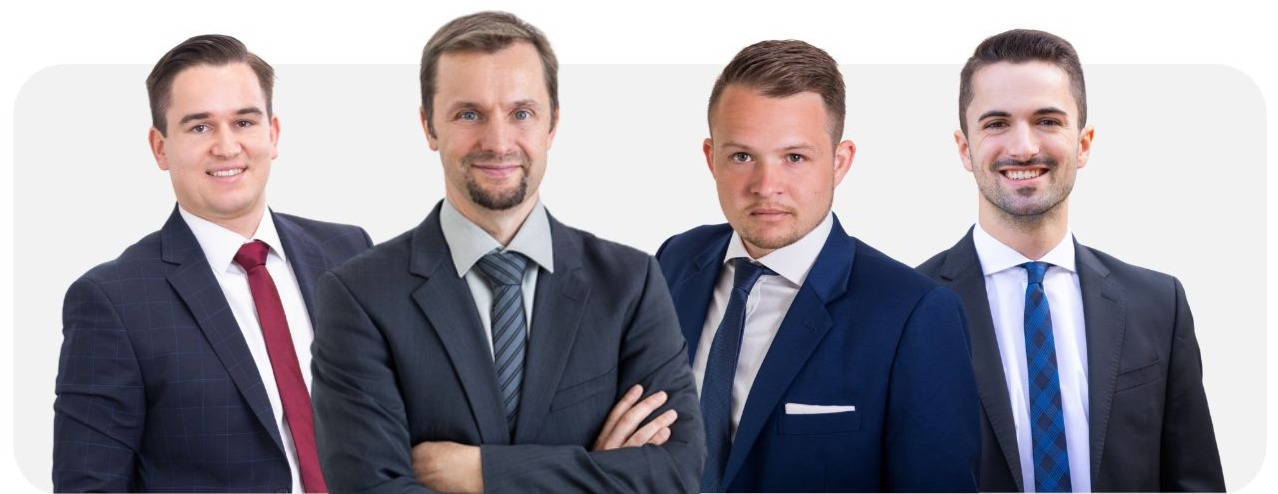Rechtsanwalt Nils Bergert mit Schwerpunkt Handelsrecht, Fachanwalt fuer Handelsrecht Dr Alexander Lang und Rechtsanwalt Manuel Hemm Rechtsanwaelte im Handelsrecht Nils Bergert, Dr. Alexander Lang, Manuel Hemm, Maximilian Beck
